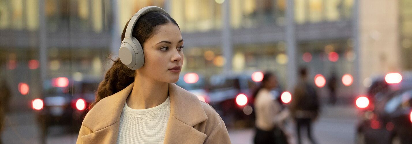 The Top 8 Noise-Cancelling Headphones of 2024: A Comprehensive Comparison
